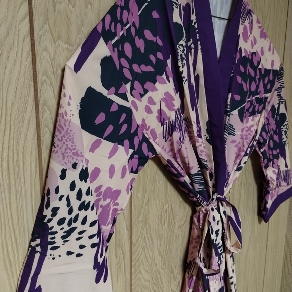 Izzy & Liv Purple Kimono - Picture 6 of 12